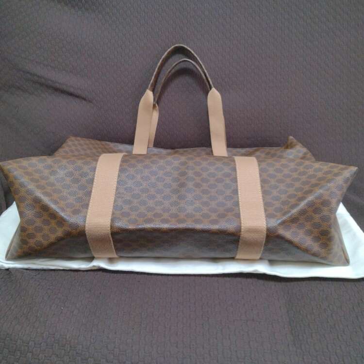 セリーヌ  （ブランドバッグ）の商品画像 - 査定依頼日：2025年1月21日 - 最高査定価格：10,000円