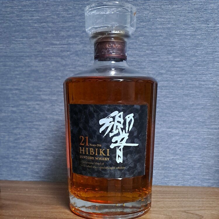 ウイスキー サントリー響（お酒）の商品画像 - 査定依頼日：2026年9月21日 - 最高査定価格：60,000円