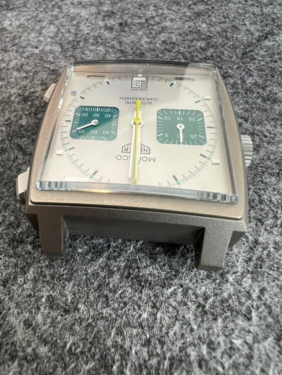 タグホイヤー モナコ （高級時計）の商品画像 - 査定依頼日：2025年5月15日 - 最高査定価格：900,000円