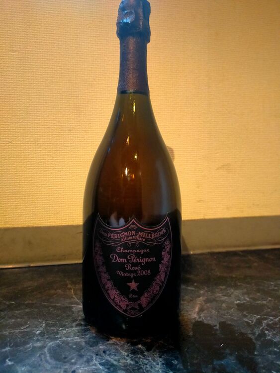 シャンパン ドン・ペリニヨン （お酒）の商品画像 - 査定依頼日：2025年6月14日 - 最高査定価格：27,500円