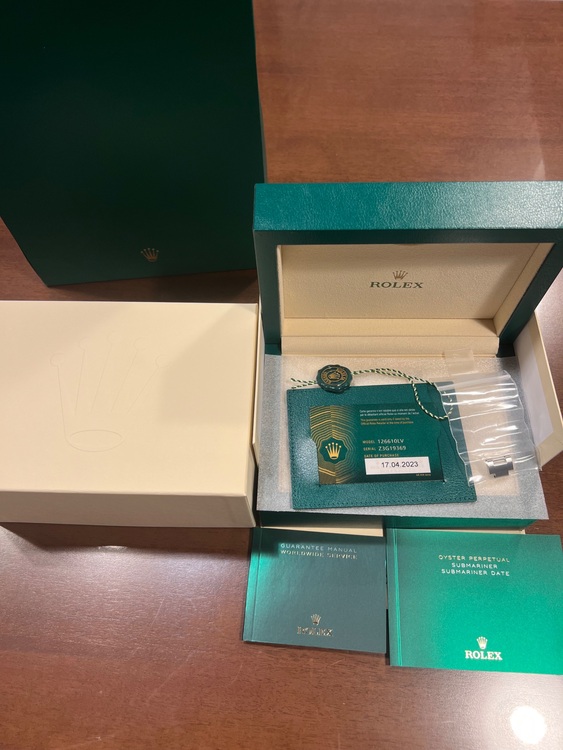 グリーンサブマリーナ（高級時計）の商品画像 - 査定依頼日：2025年8月27日 - 最高査定価格：2,200,000円