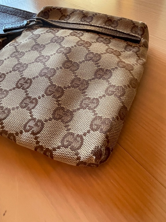 ウエストポーチ（ブランドバッグ）の商品画像 - 査定依頼日：2025年11月29日 - 最高査定価格：25,000円