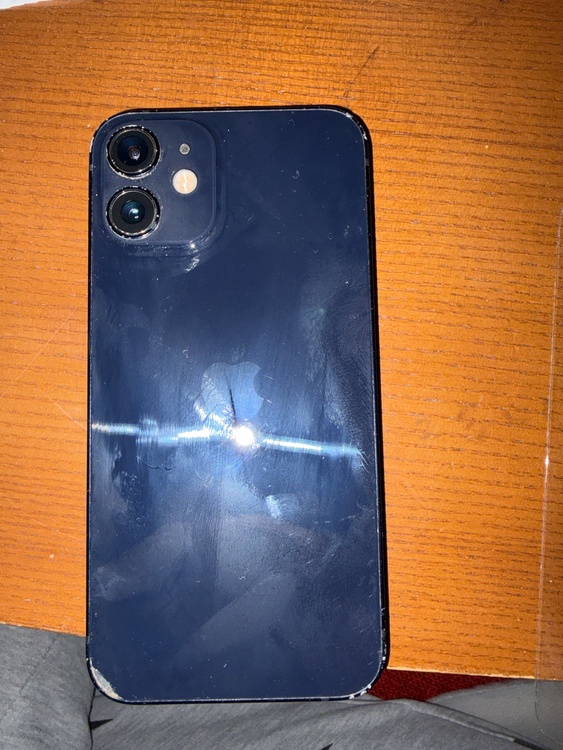 iPhone 12 mini 64GB SIMフリー（スマホ）の商品画像 - 査定依頼日：2026年3月11日 - 最高査定価格：15,000円