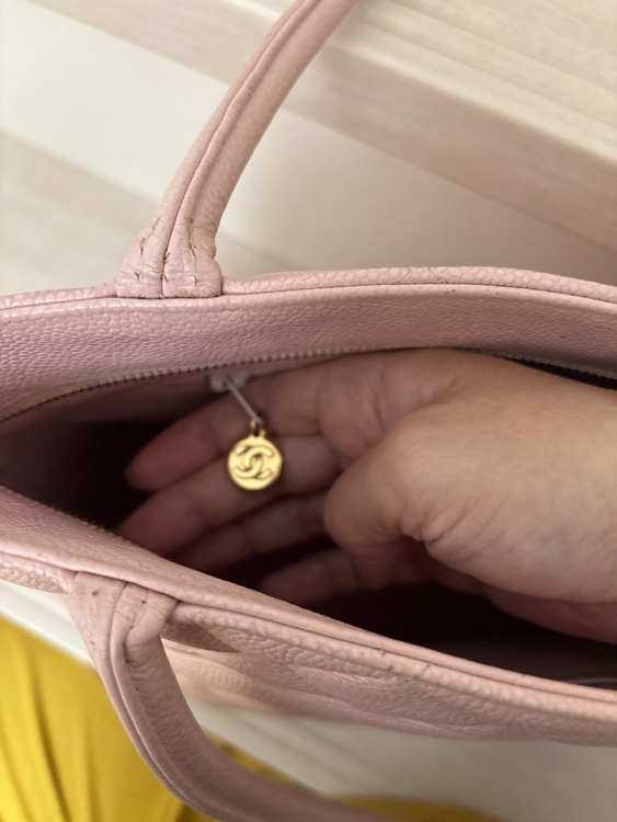 CHANEL 復刻トート　ピンク（金・貴金属）の商品画像 - 査定依頼日：2026年9月11日 - 最高査定価格：250,000円