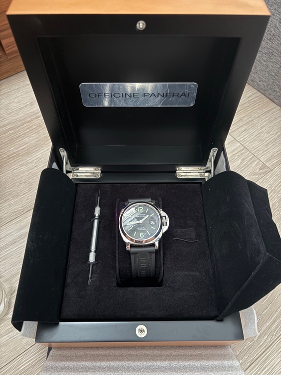 パネライ ルミノール PAM0010（高級時計）の商品画像 - 査定依頼日：2025年6月26日 - 最高査定価格：520,000円