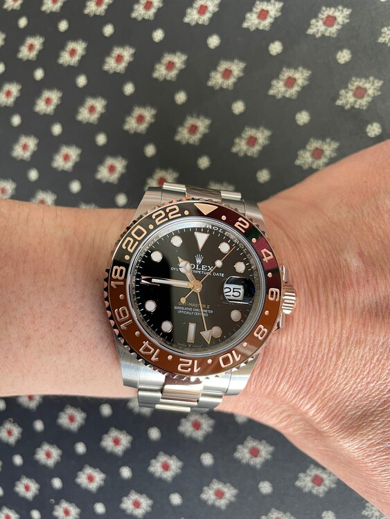 ロレックス GMTマスター （高級時計）の商品画像 - 査定依頼日：2025年4月2日 - 最高査定価格：3,200,000円