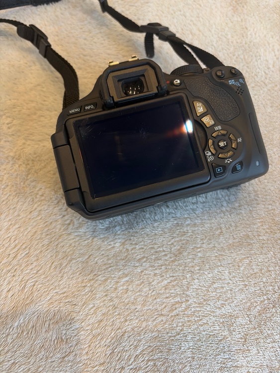 EOSkissx5（カメラ）の商品画像 - 査定依頼日：2026年2月27日 - 最高査定価格：16,100円