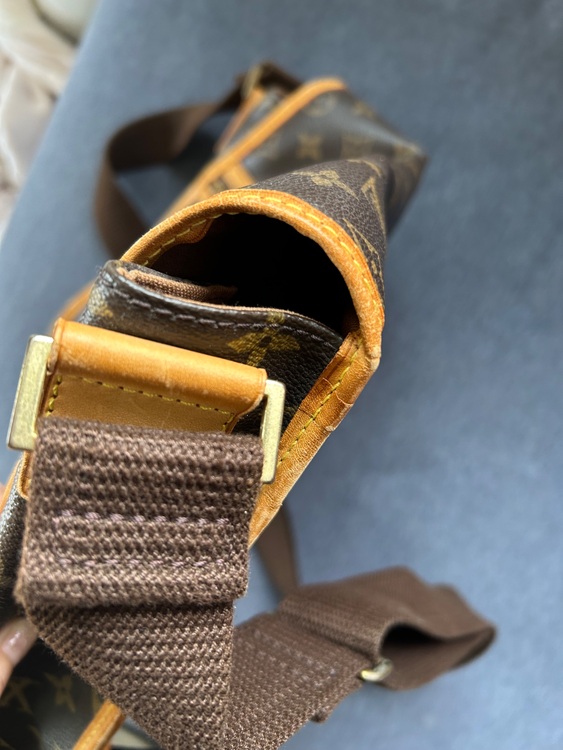 ショルダー（ブランドバッグ）の商品画像 - 査定依頼日：2025年6月30日 - 最高査定価格：80,000円