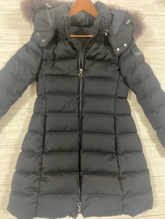 タトラス　LTA18A4571（古着・ファッション）の商品画像 - 査定依頼日：2025年3月9日 - 最高査定価格：5,000円