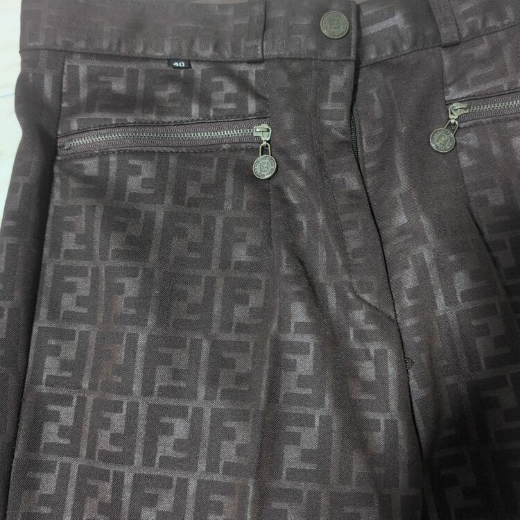 FENDIレディースパンツ総柄（古着・ファッション）の商品画像 - 査定依頼日：2025年10月1日 - 最高査定価格：100,000円