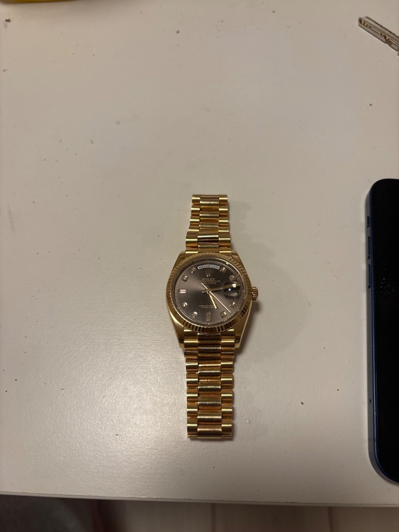 ロレックス デイデイト 128238（高級時計）の商品画像 - 査定依頼日：2025年6月10日 - 最高査定価格：4,500,000円