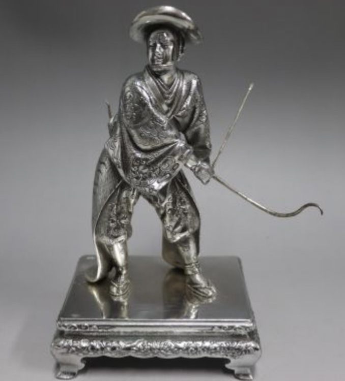 純銀製　太田道灌　置物　1461g（美術品・骨董品）の商品画像 - 査定依頼日：2026年1月23日 - 最高査定価格：8,000円