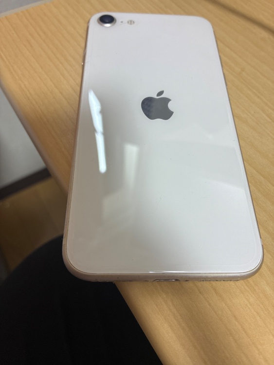 iPhone iPhone SE (第 3 世代) 64GB SIMフリー（スマホ）の商品画像 - 査定依頼日：2026年6月15日 - 最高査定価格：14,000円