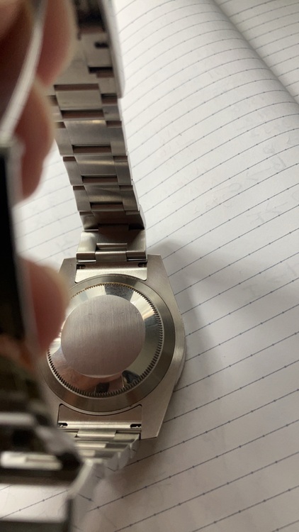 ロレックス サブマリーナー 116610Ｌm（高級時計）の商品画像 - 査定依頼日：2025年8月23日 - 最高査定価格：1,670,000円