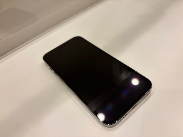 グラファイト（スマホ）の商品画像 - 査定依頼日：2026年4月28日 - 最高査定価格：55,000円