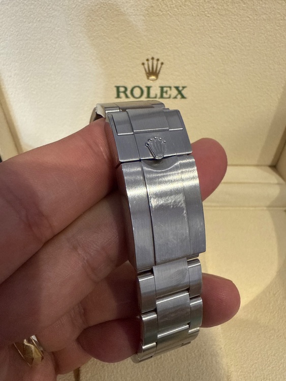 ロレックス エクスプローラー 22427（高級時計）の商品画像 - 査定依頼日：2025年10月14日 - 最高査定価格：1,300,000円