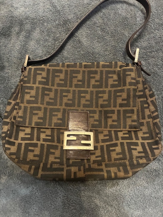 フェンディ  （ブランドバッグ）の商品画像 - 査定依頼日：2025年9月19日 - 最高査定価格：90,000円