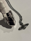 Vivienne Westwood（古着・ファッション）の商品画像 - 査定依頼日：2026年6月26日 - 最高査定価格：100,000円