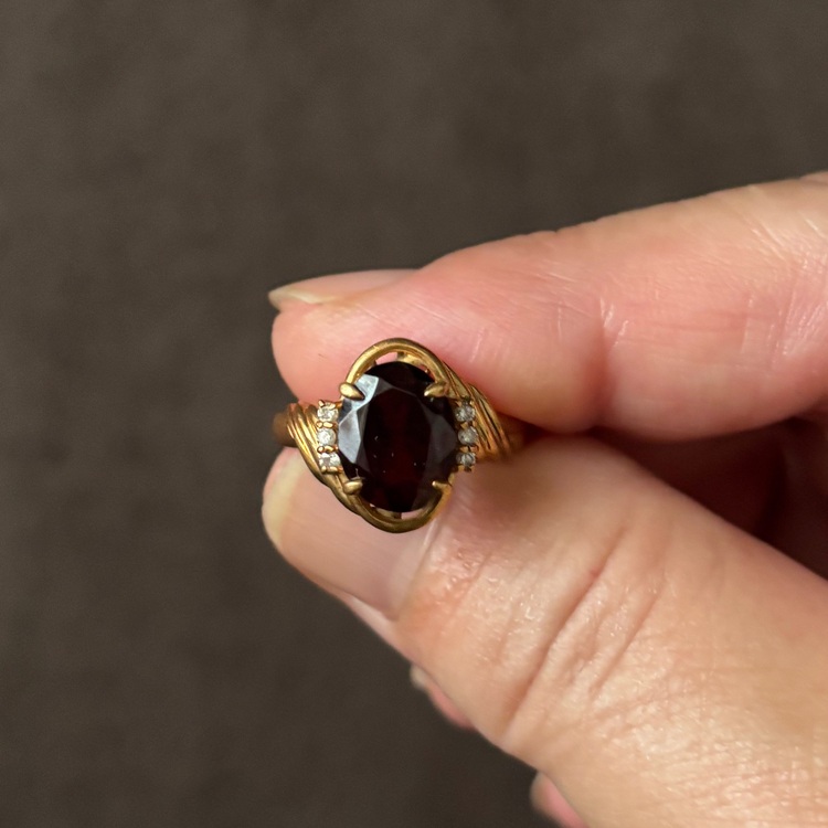 18金アメジスト（宝石）の商品画像 - 査定依頼日：2025年10月8日 - 最高査定価格：35,000円