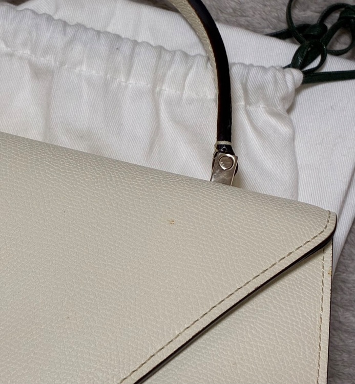 イジィデ・ミディアム（ブランドバッグ）の商品画像 - 査定依頼日：2025年9月6日 - 最高査定価格：25,000円