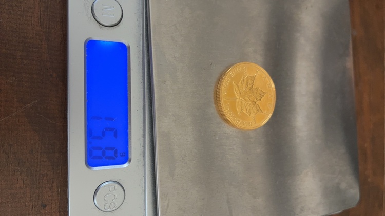 メープル金貨1/2オンス（金・貴金属）の商品画像 - 査定依頼日：2026年3月16日 - 最高査定価格：100,000円