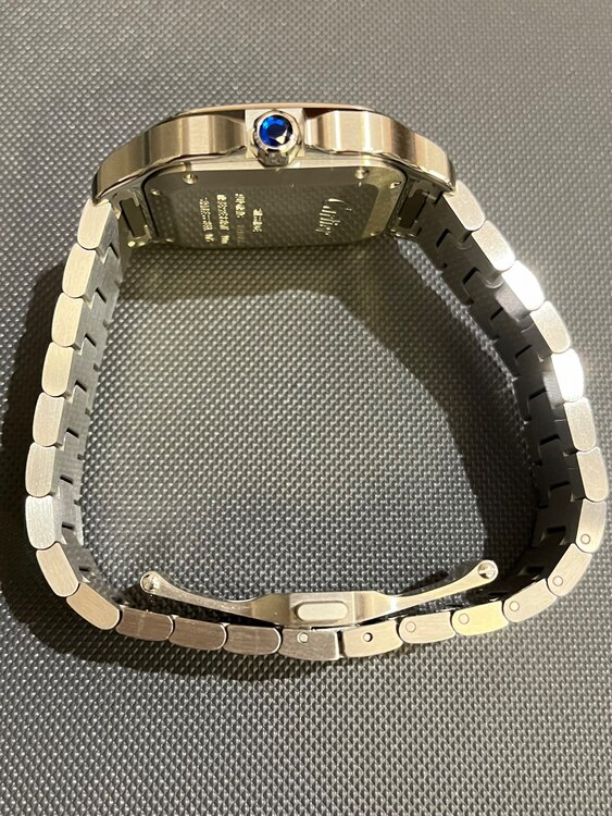 サントスドゥカルティエ（高級時計）の商品画像 - 査定依頼日：2024年12月22日 - 最高査定価格：850,000円