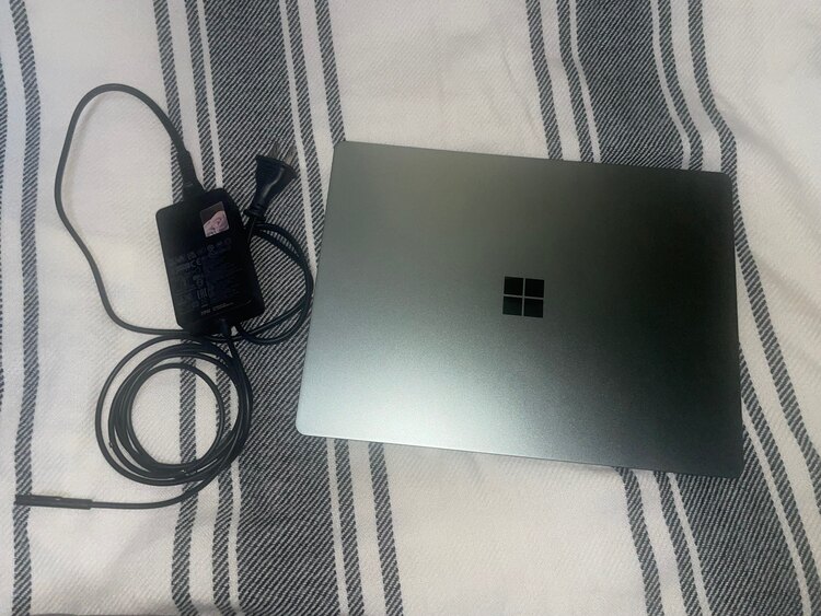 Surface laptop Go2（PC・タブレット）の商品画像 - 査定依頼日：2025年4月24日 - 最高査定価格：16,200円