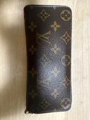 財布（ブランド財布・小物）の商品画像 - 査定依頼日：2025年10月17日 - 最高査定価格：5,000円