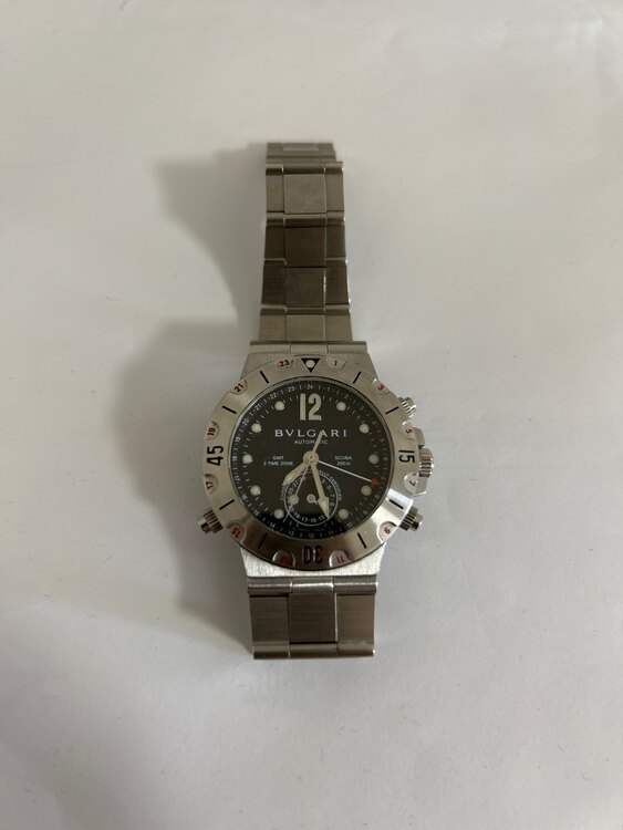 ブルガリ ディアゴノ SD38SGMTディアゴノプロフェッショナルスクーバGMT3タイムゾーンSSブラック（高級時計）の商品画像 - 査定依頼日：2025年5月11日 - 最高査定価格：180,000円