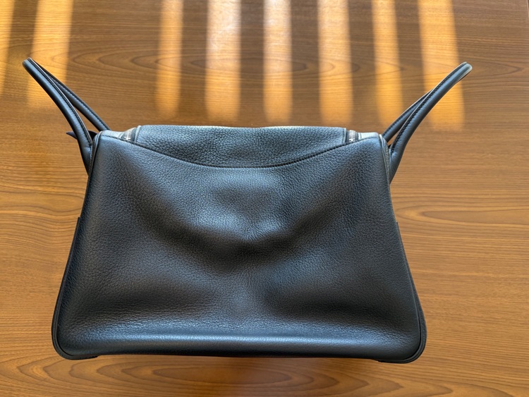 アネモネ？（ブランドバッグ）の商品画像 - 査定依頼日：2025年11月30日 - 最高査定価格：560,000円