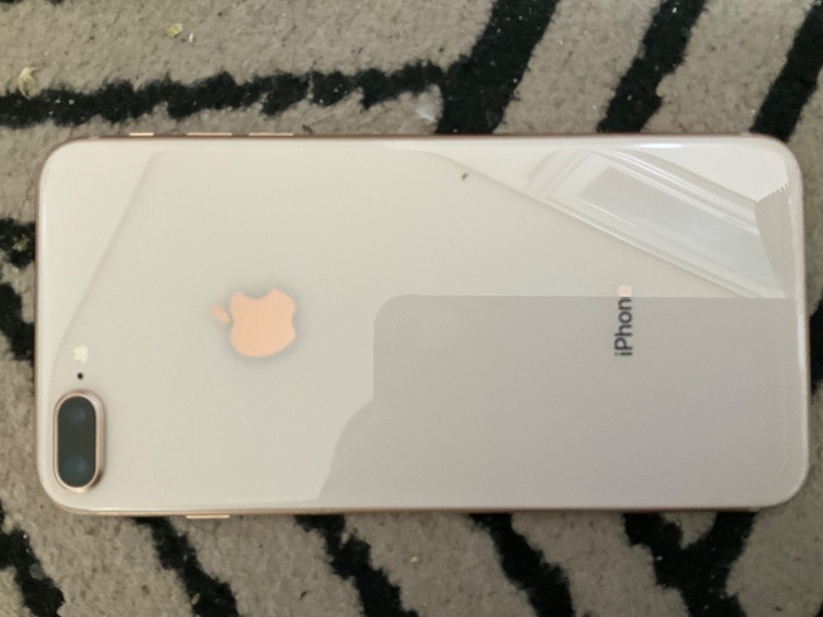 iPhone iPhone8 Plus 256GB SIMフリー（スマホ）の商品画像 - 査定依頼日：2026年8月16日 - 最高査定価格：8,000円