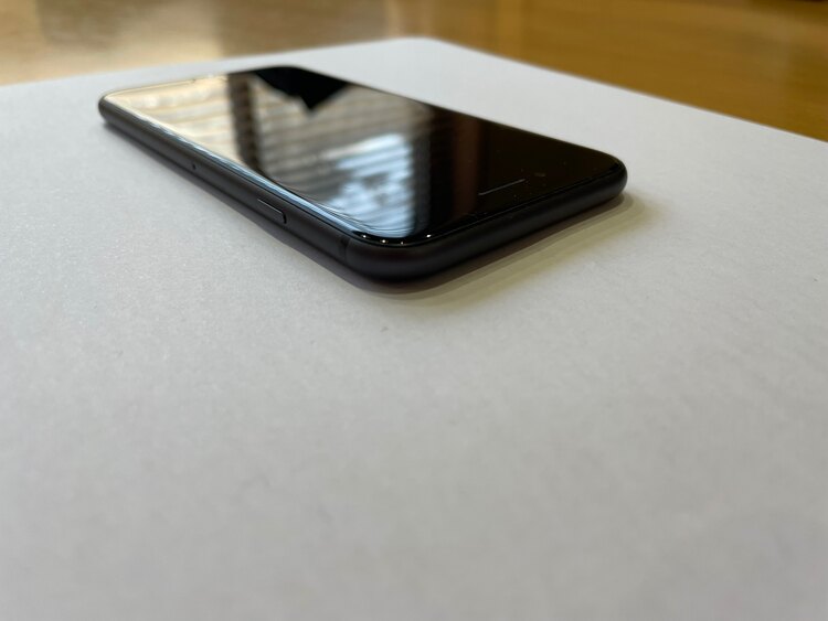 スペースグレイ（スマホ）の商品画像 - 査定依頼日：2025年4月7日 - 最高査定価格：7,000円