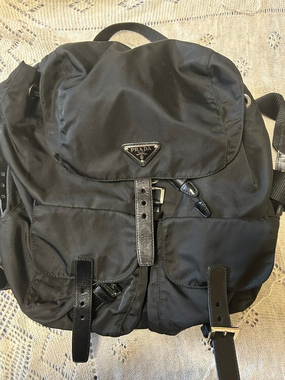 プラダ テスート バックパック/リュック ブラック BZ2811 （ブランドバッグ）の商品画像 - 査定依頼日：2025年3月26日 - 最高査定価格：80,000円