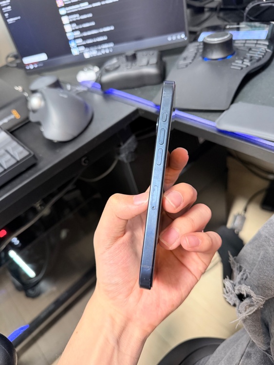 iPhone 15 Pro 128GB Softbank（スマホ）の商品画像 - 査定依頼日：2026年3月6日 - 最高査定価格：67,000円