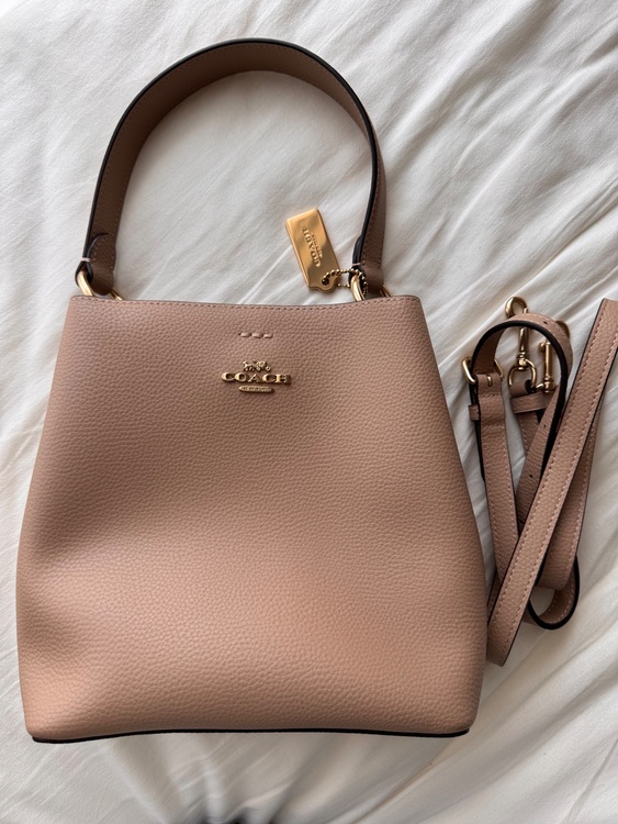 バッグ（ブランドバッグ）の商品画像 - 査定依頼日：2025年8月24日 - 最高査定価格：8,000円