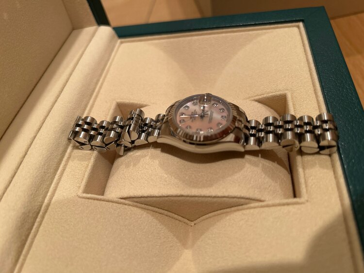 ピンクシェルダイヤ（高級時計）の商品画像 - 査定依頼日：2025年5月30日 - 最高査定価格：1,250,000円