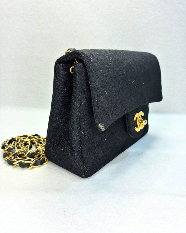 シャネル　バッグ　マトラッセ　ミニ チェーンショルダーバッグ（ブランドバッグ）の商品画像 - 査定依頼日：2026年1月31日 - 最高査定価格：180,000円