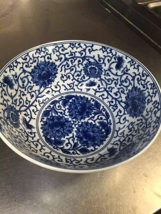 大明嘉靖年製丼（美術品・骨董品）の商品画像 - 査定依頼日：2026年2月2日 - 最高査定価格：2,000円