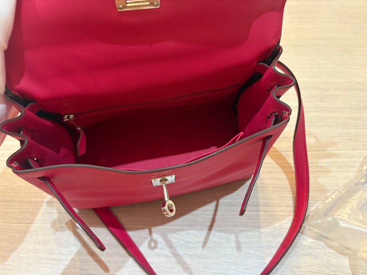 エルメス ケリー （ブランドバッグ）の商品画像 - 査定依頼日：2025年8月15日 - 最高査定価格：2,200,000円