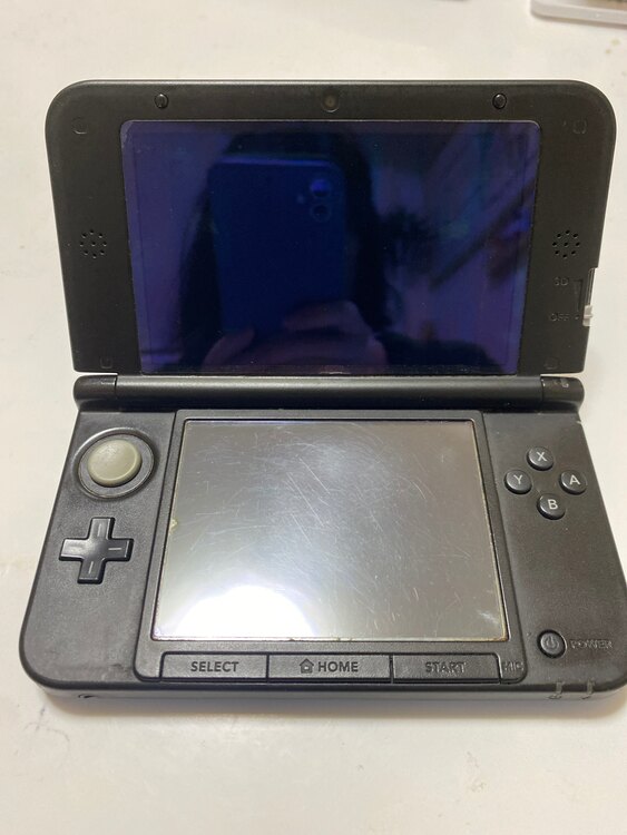 ニンテンドー3DS LL（ゲーム機本体・ゲームソフト）の商品画像 - 査定依頼日：2024年1月20日 - 最高査定価格：7,500円