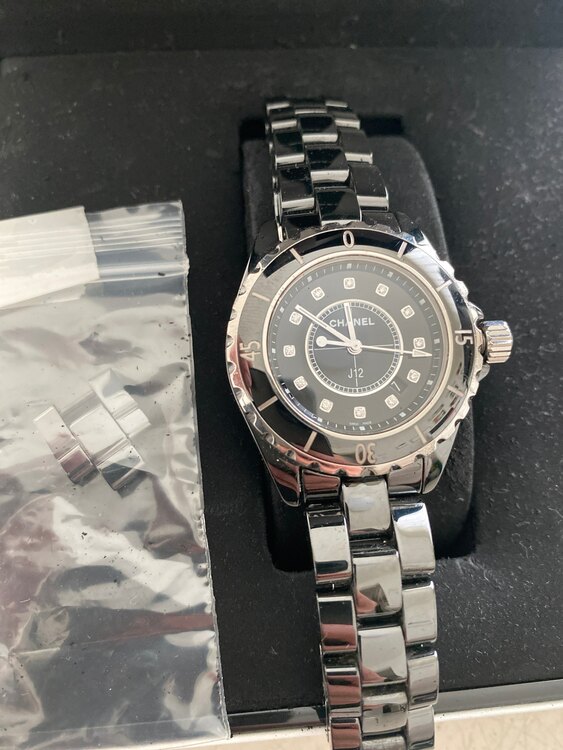 シャネル J12 H162（高級時計）の商品画像 - 査定依頼日：2025年5月21日 - 最高査定価格：350,000円