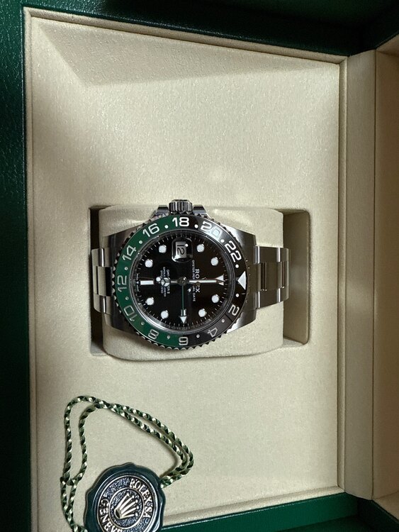 ロレックス GMTマスター 12672（高級時計）の商品画像 - 査定依頼日：2025年5月12日 - 最高査定価格：2,350,000円