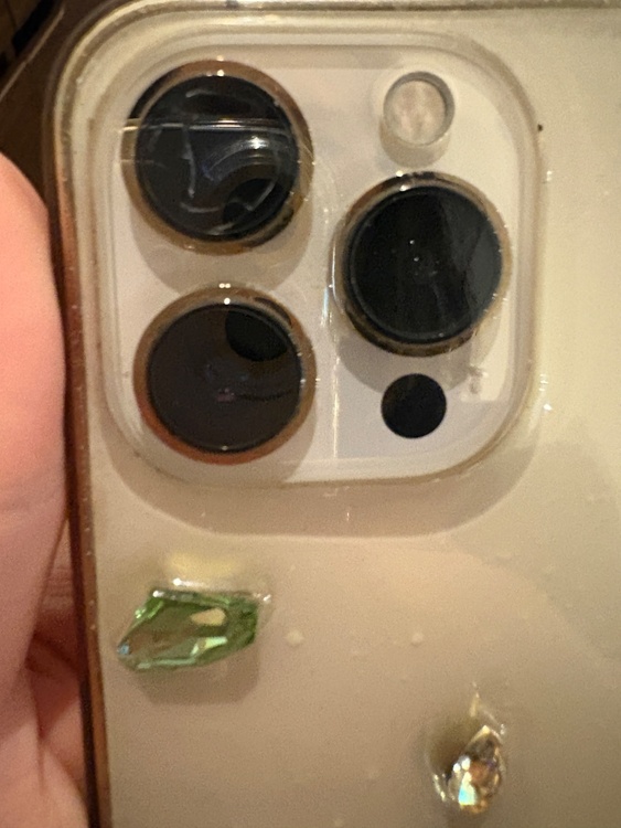 iPhone 13 Pro 128GB SIMフリー（スマホ）の商品画像 - 査定依頼日：2026年2月13日 - 最高査定価格：28,000円