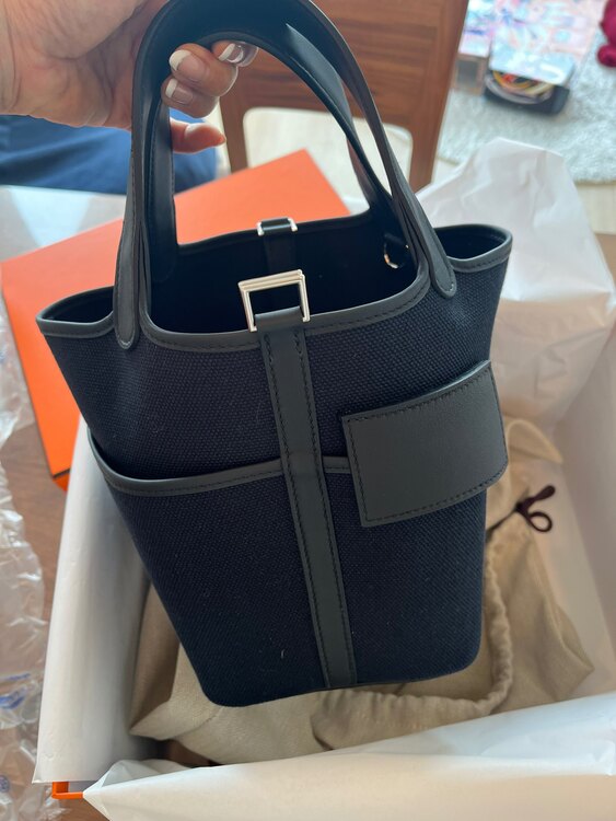 ピコタンロックPMカーゴ（ブランドバッグ）の商品画像 - 査定依頼日：2025年4月5日 - 最高査定価格：500,000円