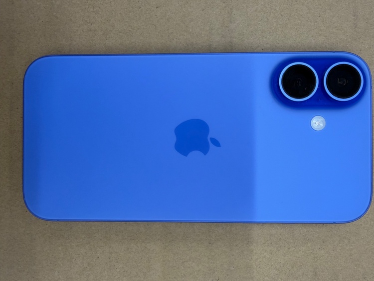 iPhone 16 128GB Softbank（スマホ）の商品画像 - 査定依頼日：2026年4月10日 - 最高査定価格：100,000円