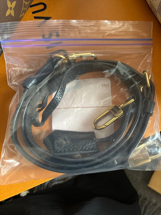 エストレーラ（ブランドバッグ）の商品画像 - 査定依頼日：2025年2月15日 - 最高査定価格：130,000円