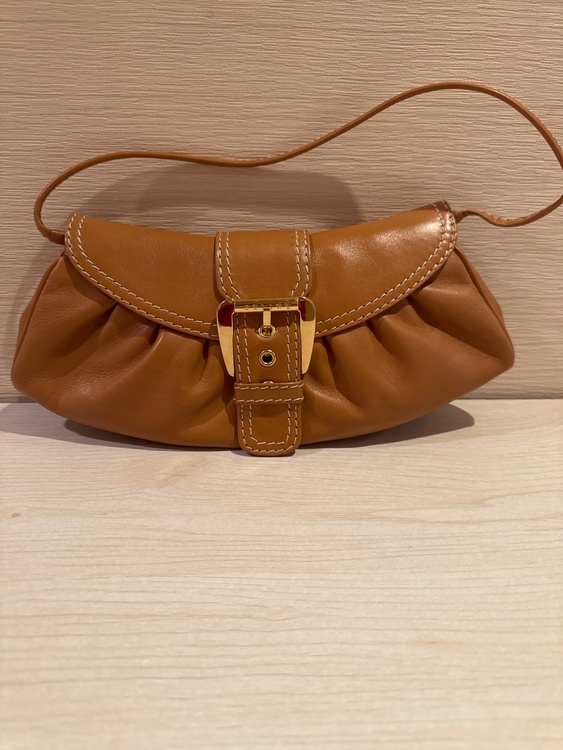 CELINE レザー ワンショルダーバッグ ブラウン ハンドバッグ（ブランドバッグ）の商品画像 - 査定依頼日：2026年9月21日 - 最高査定価格：40,000円