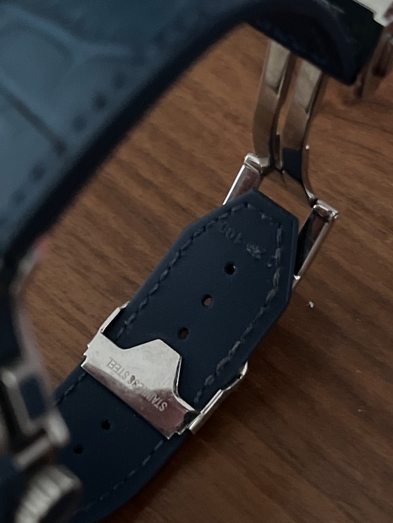 ウブロ ビックバン 301 （高級時計）の商品画像 - 査定依頼日：2025年10月6日 - 最高査定価格：750,000円