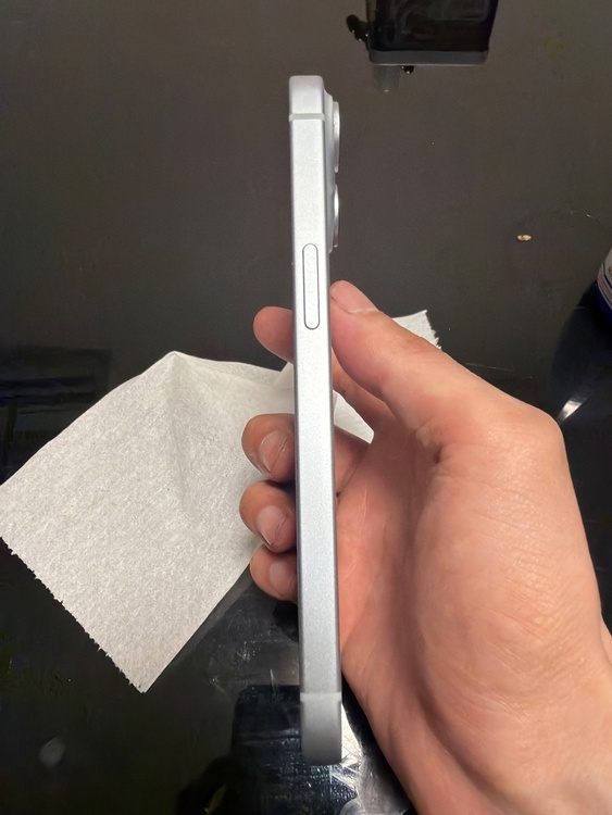 iPhone iPhone 16 128GB Softbank（スマホ）の商品画像 - 査定依頼日：2026年6月2日 - 最高査定価格：88,000円