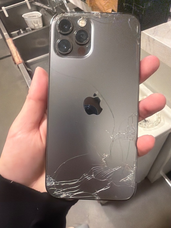 iPhone 12 Pro 128GB Softbank（スマホ）の商品画像 - 査定依頼日：2026年1月30日 - 最高査定価格：28,000円